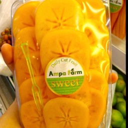 ลูกพลับพร้อมทาน