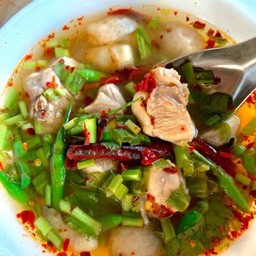 ต้มแซ่บไก่อีสาน