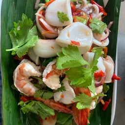 ยำทะเลรวม