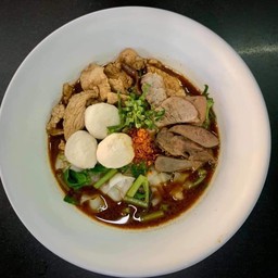 ภ๋วยเตี๋ยวเรือน้ำตก