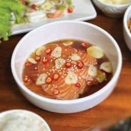 แซลม่อนดองซีอิ๊ว