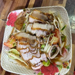 ตำทะเลหมูกรอบ