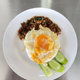 ข้าวกะเพราเนื้อสับ