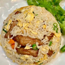 ข้าวผัดหมูแดดเดียวพริกขี้หนูสวน