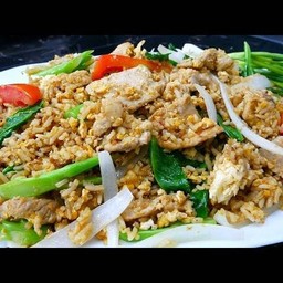 ข้าวผัดหมู