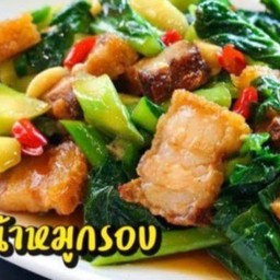 ผัดคะน้าราดข้าว