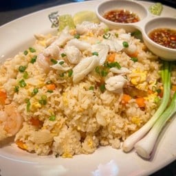 ข้าวผัดปูจานใหญ่