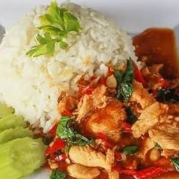 พริกแกง - ราดข้าว
