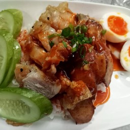 ข้าวหมูกรอบ