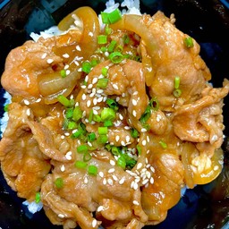 ข้าวหน้าหมูเทอริยากิ