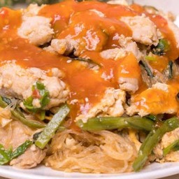 สุกี้แห้ง หมู