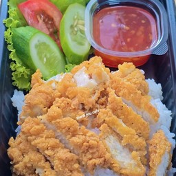 ข้าวไก่ทอด น้ำจิ้มไก่