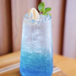 บลูลิ้นจี่โซดา