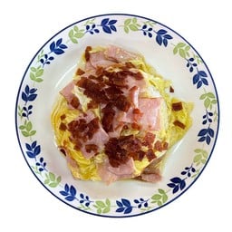ไข่ปี้ เบคอน ราดข้าว