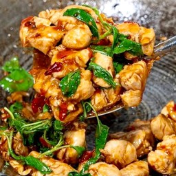 ข้าวผัดกะเพราไก่