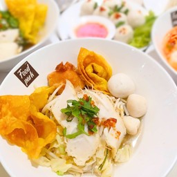 ก๋วยเตี๋ยวลูกชิ้นปลาใหญ่