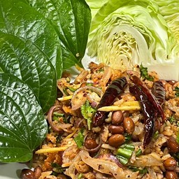 ยำแหนม ข้าวทอด