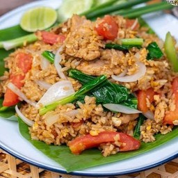 ข้าวผัดรถไฟ