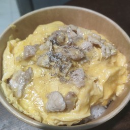 ข้าวไข่ข้นหมู