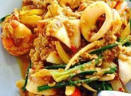 ทะเลผัดผงกะหรี่