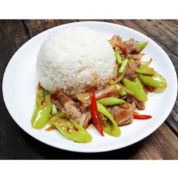 ข้าวผัดพริกหยวกหมู
