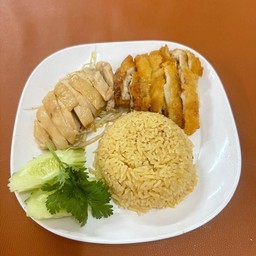 ข้าวมันไก่ต้ม + ไก่ทอด