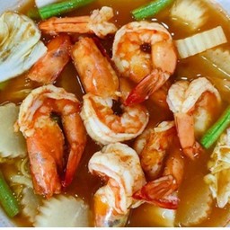 แกงส้มผักรวมกุ้งสด