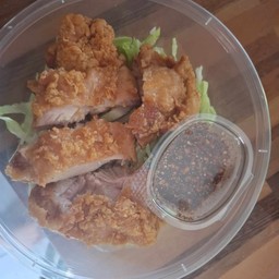 สะโพกไก่ทอดฉ่ำๆ