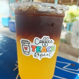 กาแฟมุงแฝก ถนนบรมไตร(ร้านอาหารน้องน้ำ)