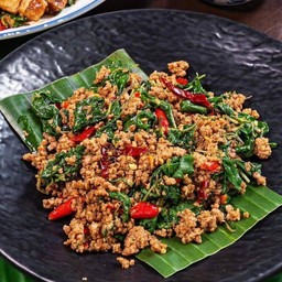 กะเพราหมูสับผัดพริกแห้ง(กับข้าว)