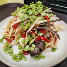 ตำลาวปูดำ (ตำปูปลาร้า)