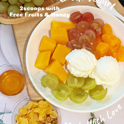 Your Design Greek Yogurt 120 g (2 scoop L) กรีกโยเกิร์ต โฮมเมด พร้อมท้อปปิ้งผลไม้