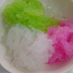 ซ่าหริ่มในน้ำกะทิอบควันเทียน