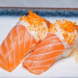 ซูชิแซลมอนราดสลัด 1 pcs.