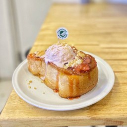 โทสต์สตรอว์เบอร์รี่