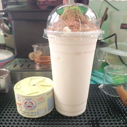 นมหมีปั่นภูเขาไฟ