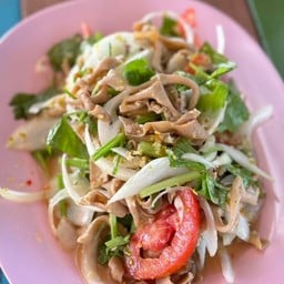 ยำไส้นางนวล