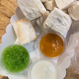 ขนมปังนึ่งใบเตย