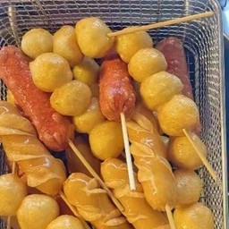 ไส้กรอกแดง+ลูกชิ้นปลา ชุด7 ไม้