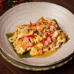 แหนมผัดไข่