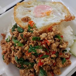 กระเพราหมูสับ+ไข่ดาว