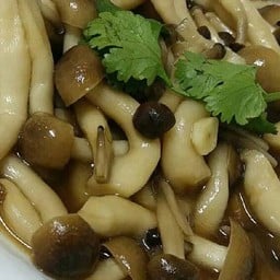 ผัดเห็ดรวมน้ำมันหอย