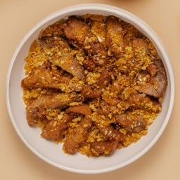 หมูทอดกระเทียมล้วน กล่องเล็ก (M)