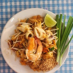 ผัดไทยทะเล