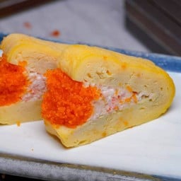 ซูชิไข่หวานแซนวิช 1 pcs.