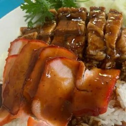 ข้าวหมูแดง หมูกรอบ