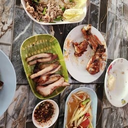 ส้มตำลุงกบ เสม็ด