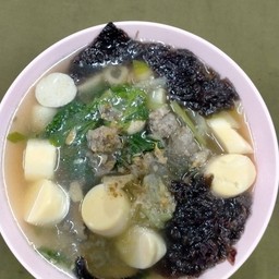 แกงจืดเต้าหู้หมูสับสาหร่าย