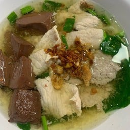 เกาเหลาไม่ใส่เครืองใน ( หมูชิ้นหมูสับและเลือด)