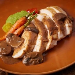 สเต็กอกไก่ซอสเห็ด